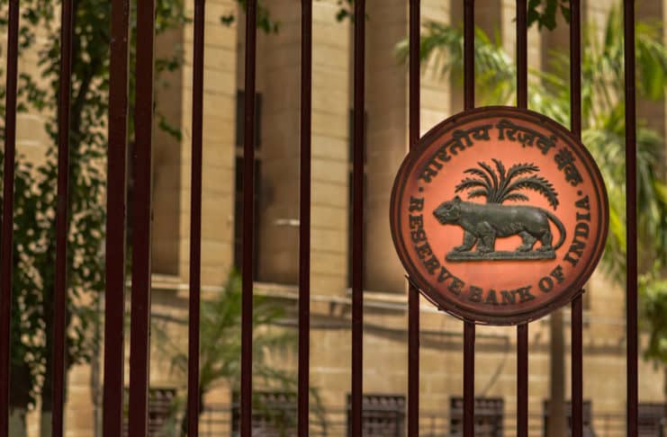 Popredná indická banka hrozí zatvorením účtov spojených s kryptomenami