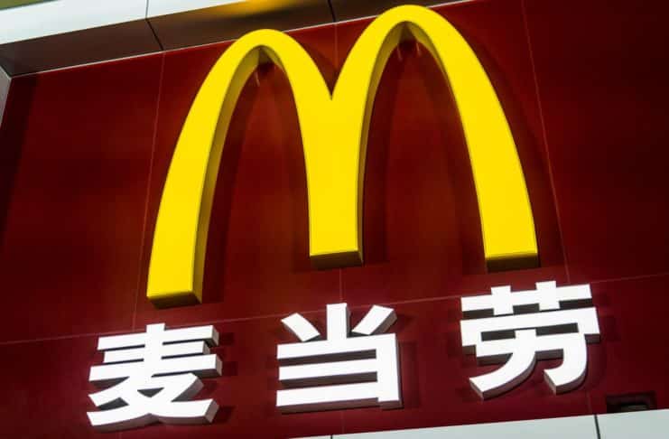 V Číne tlačia na McDonald's