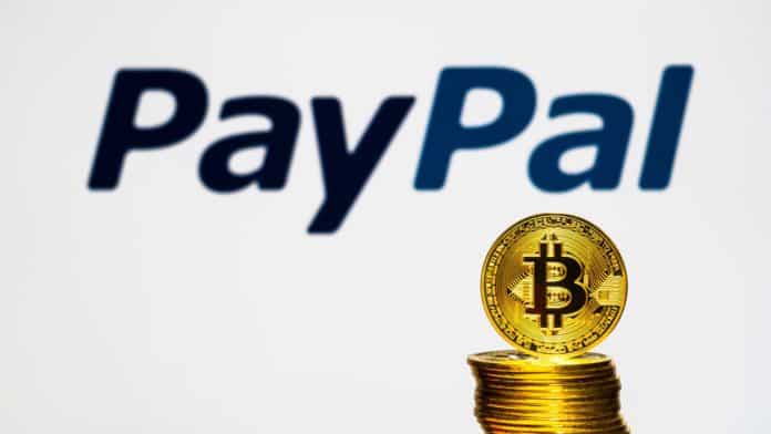 Bitcoin Paypal, zdroj: www.shutterstock.com/Shawn.ccf Bitcoin Paypal