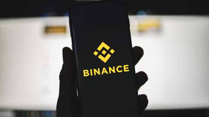 Kryptomenová burza Binance. Zdroj: Shutterstock, salarko Kryptomenová burza Binance