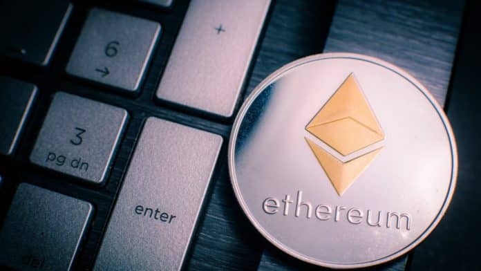 Ethereum sa môže stať centrom pre DApps. Zdroj: Shutterstock, Valeriya Zankovych Ethereum sa môže stať centrom pre DApps