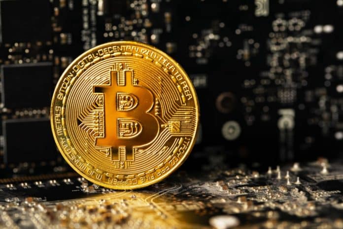 Ak Bitcoin udrží hladinu 48-tisíc, uvidíme nové ATH – tvrdia známi analytici. Zdroj: https://www.shutterstock.com/Kjetil Kolbjornsrud Ak Bitcoin udrží hladinu 48-tisíc, uvidíme nové ATH – tvrdia známi analytici