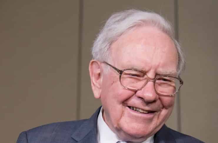 4 akcie, ktoré drží aj Warren Buffett