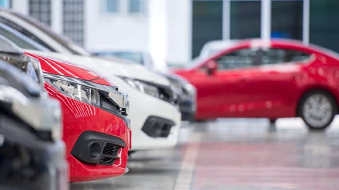 Akcie automobilových spoločnosti, zdroj: shutterstock.com/BELL KA PANG Akcie automobilových spoločnosti