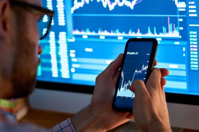 Chcete investovať do kryptomien?, zdroj: zdroj: shutterstock.com/insta_photos Chcete investovať do kryptomien?