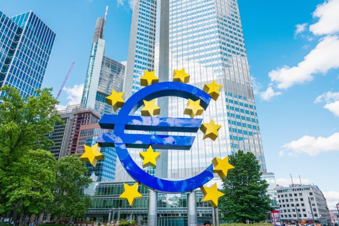 Európska centrálna banka chce kontrolovať reguláciu kryptomien v štátoch EÚ! Zdroj: https://www.shutterstock.com/ilolab Európska centrálna banka chce kontrolovať reguláciu kryptomien v štátoch EÚ!