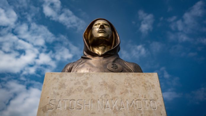 Satoshi Nakamoto. Zdroj: shutterstock.com/IstvanCsak Satoshi Nakamoto.