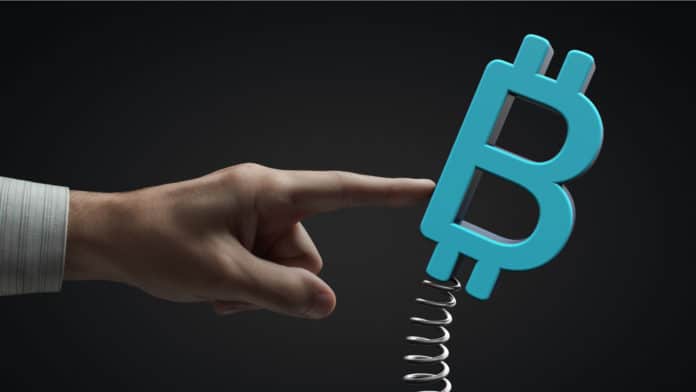 Bitcoin a jeho volatilita. Zdroj: Shutterstock.com/hpphtns Bitcoin a jeho volatilita