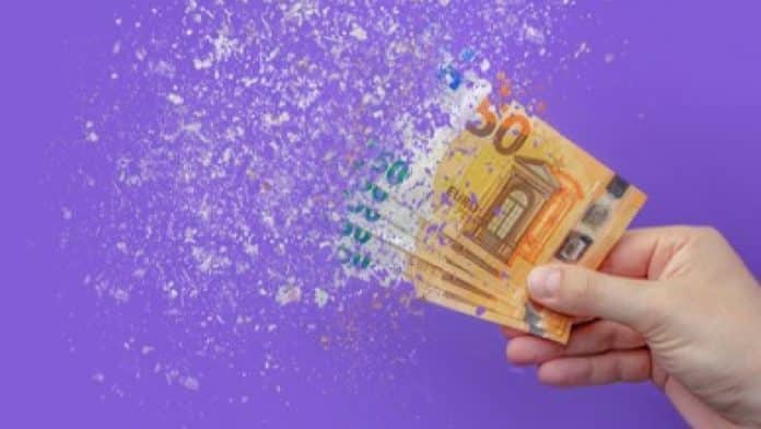Inflácia v eurozóne. Zdroj: Shutterstock.com/SERSOLL