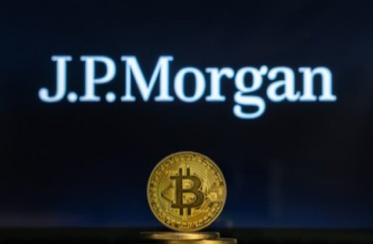 JPMorgan o reguláciach kryptomien