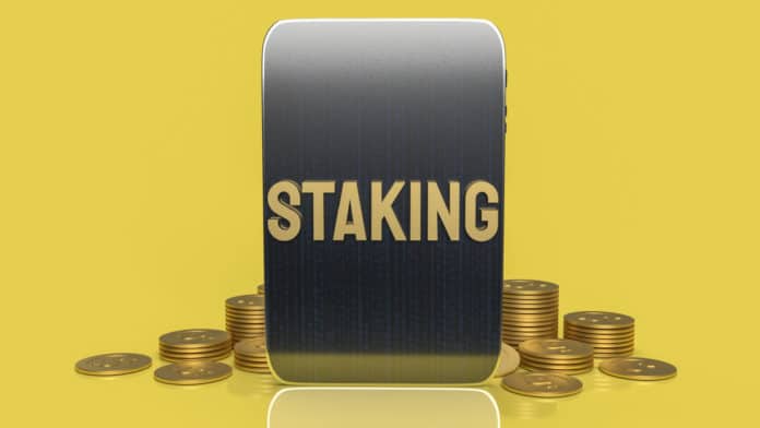 Ako zarábať na stakingu kryptomien. Zdroj: Shutterstock.com/Niphon Subsri Ako zarábať na stakingu kryptomien
