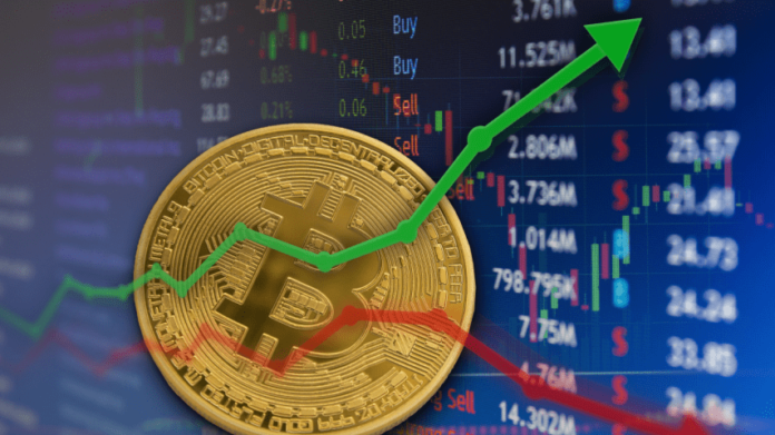 Bitcoin čaká veľký pohyb. Zdroj: shutterstock.com/Travis Wolfe Bitcoin čaká veľký pohyb