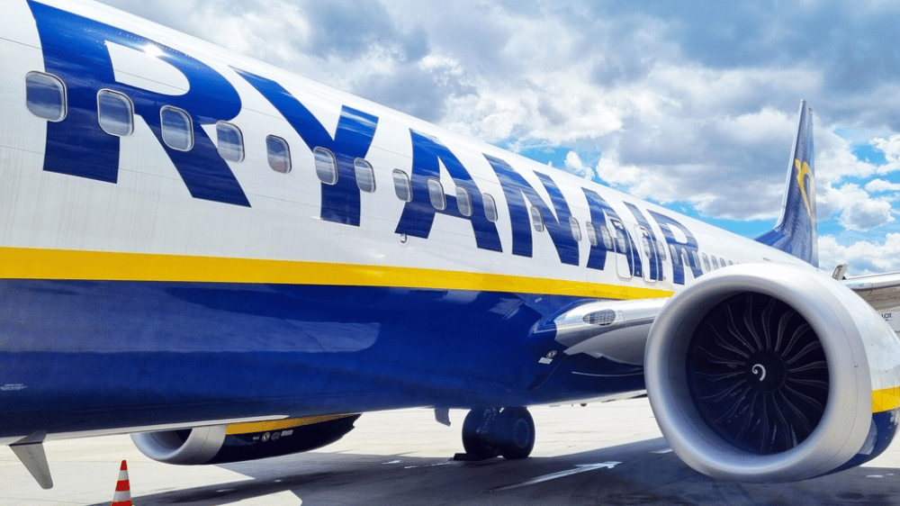 Ryanair bude rušiť lety do Británie