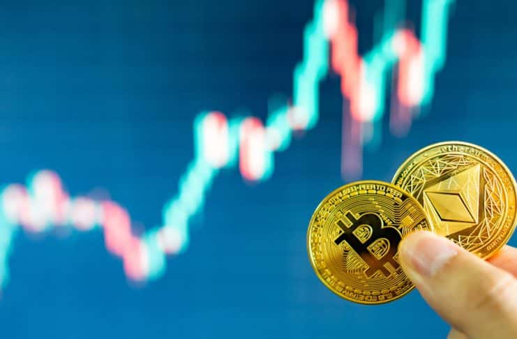 Bitcoin a Ethereum pokračujú v letnom vzostupe
