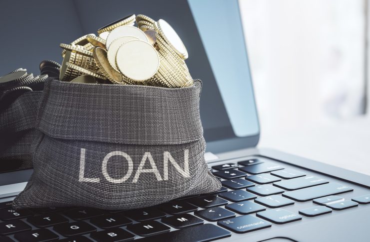 22 procent investorů si na Bitcoin vzalo půjčku
