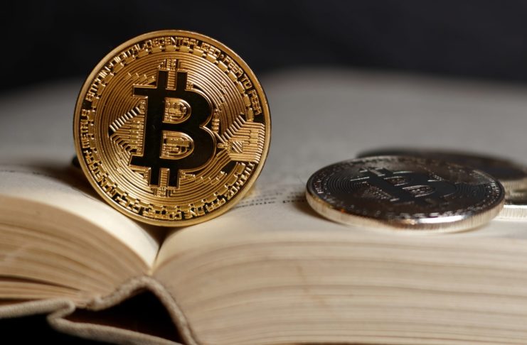Iba 11 ročný chlapec napísal knihu o Bitcoine.