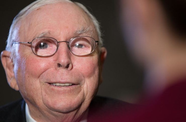 Buffett a Munger sa znova ozvali - infantilne kritizijú Bitcoin.