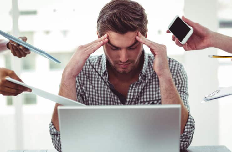 Mladí ľudia čoraz častejšie trpia stresom - môžu za to školy, spoločnosť, ale aj Facebook