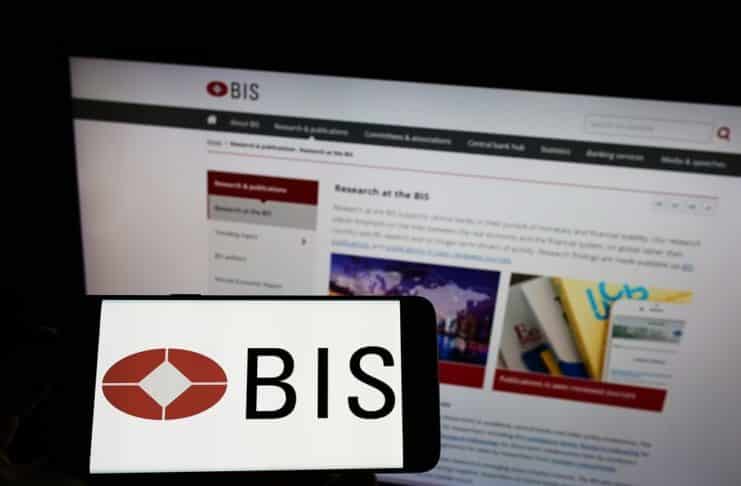 Adopcia pokračuje, Bank for International Settlements (BIS) odporúča bankám investovať do kryptomien