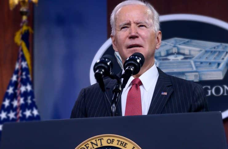 Americký prezident šíri klamlivé informácie o inflácii