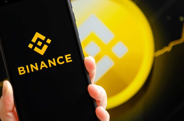 Binance a regulačné orgány.