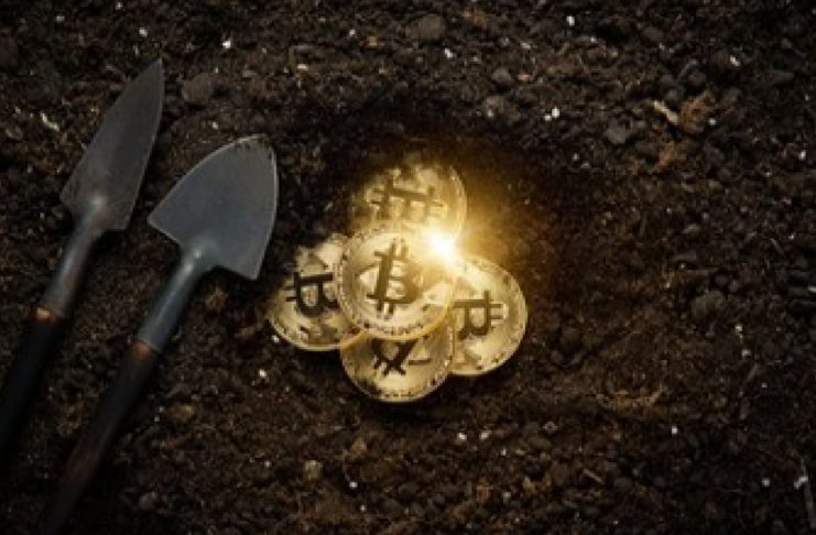 Ťažba Bitcoinu je stále menej zisková